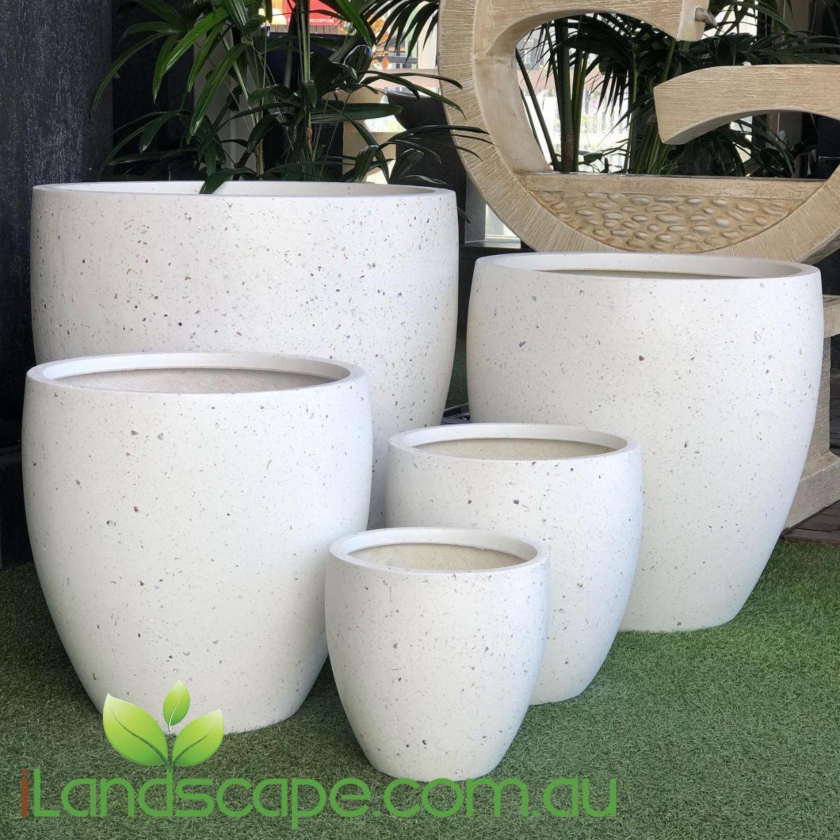 Modstone Montague Egg Pot is a designer range of strong, durable lightweight planters with a stylish terrazzo appearance. Modstone Pots are made using a similar production process to our Urbanlite range, but also contain a coarse stone grit exterior layer which can be treated to produce a variety of attractive polished and rough finishes